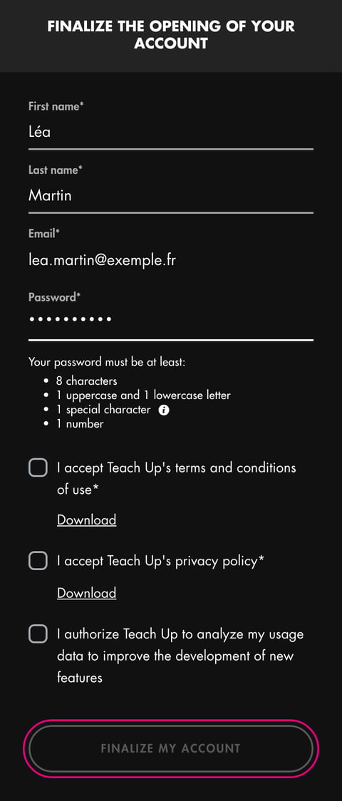 « Finalize the opening of your account » page: first name, last name, prefilled email, password and its rules, checkboxes and « Finalize my account » button